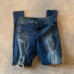 Maurice’s Jeggings with holes